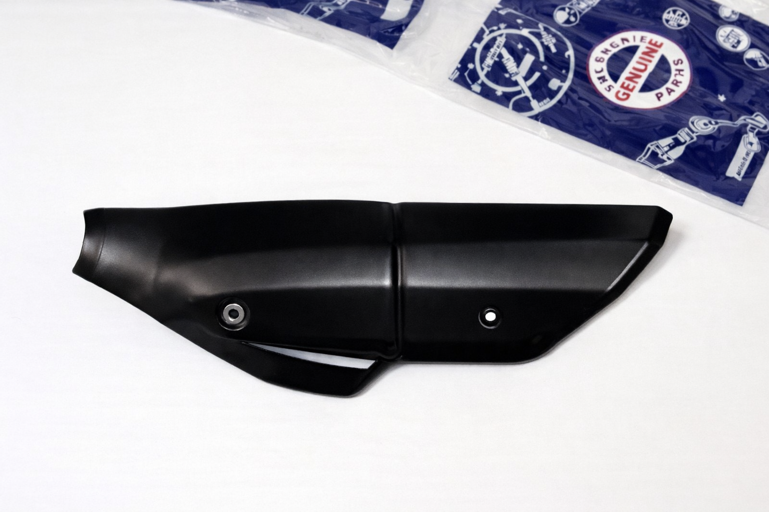 TVS Apache RTR 200 Egzoz Dekor Kapağı