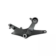 TVS Apache RTR 200 Ön Basamak Bağlantı Braketi Sağ