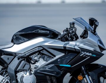 CF Moto 675SR-R