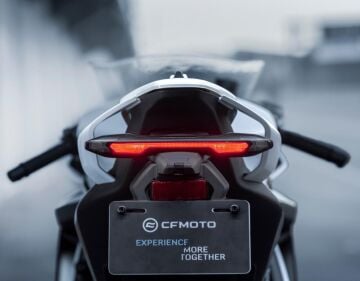 CF Moto 675SR-R