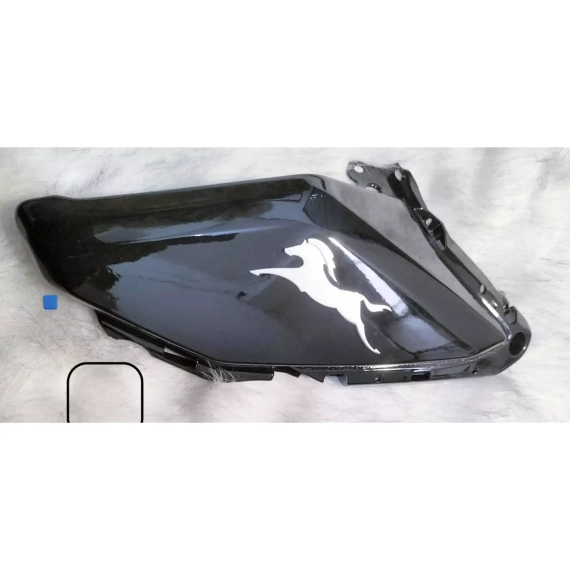 TVS Raider 125 Benzin Deposu Sağ Ön Grenaj Siyah Etkt